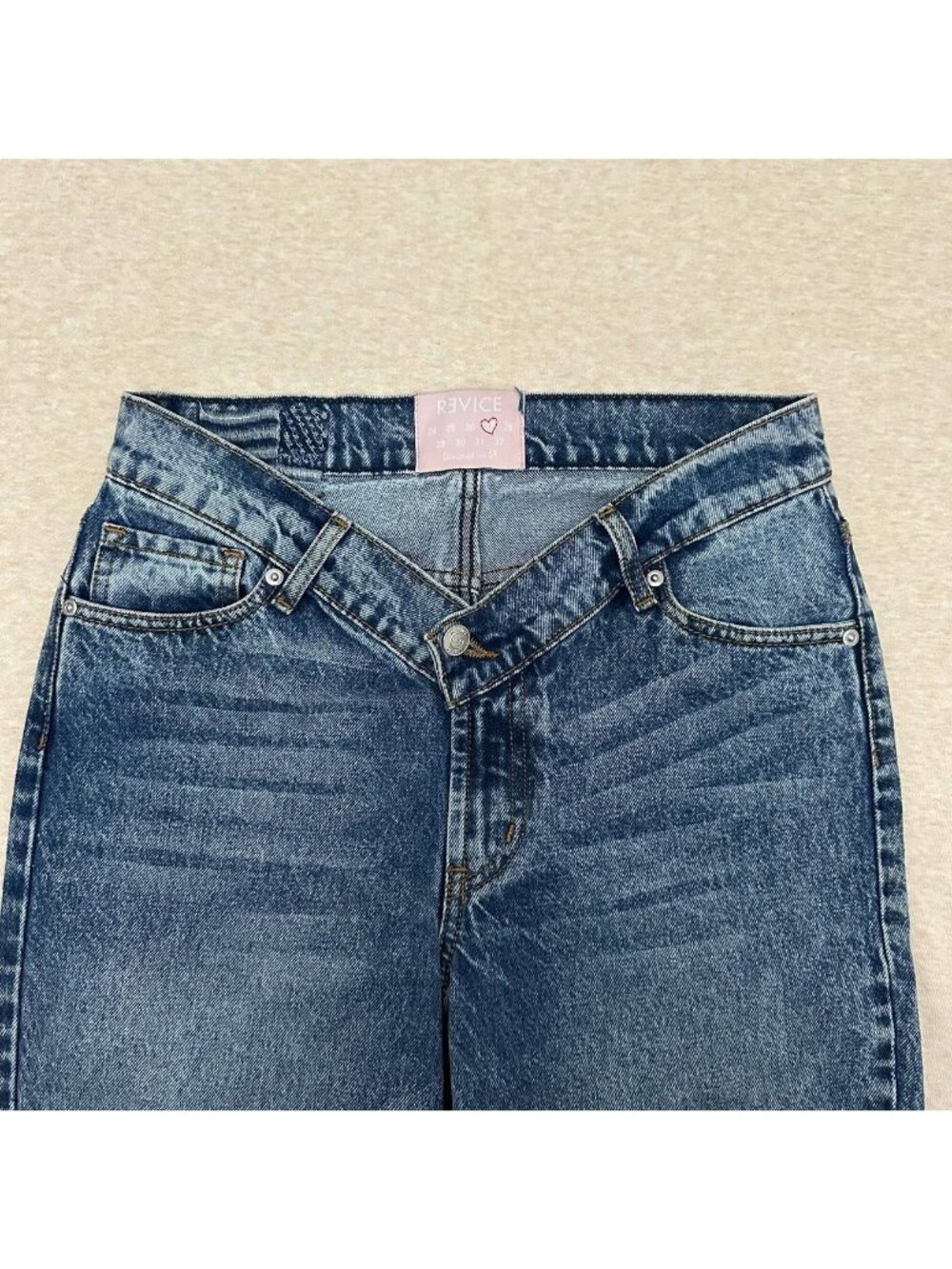 Revice Denim Women's Blue Acid Wash V-Waist High Rise Straight Leg Jeans Sz 27 - Picture 3 of 8